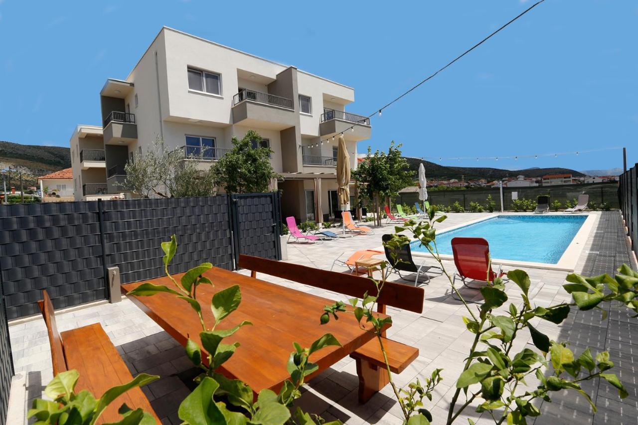 Bulli Croatia Hotell Donji Seget Exteriör bild