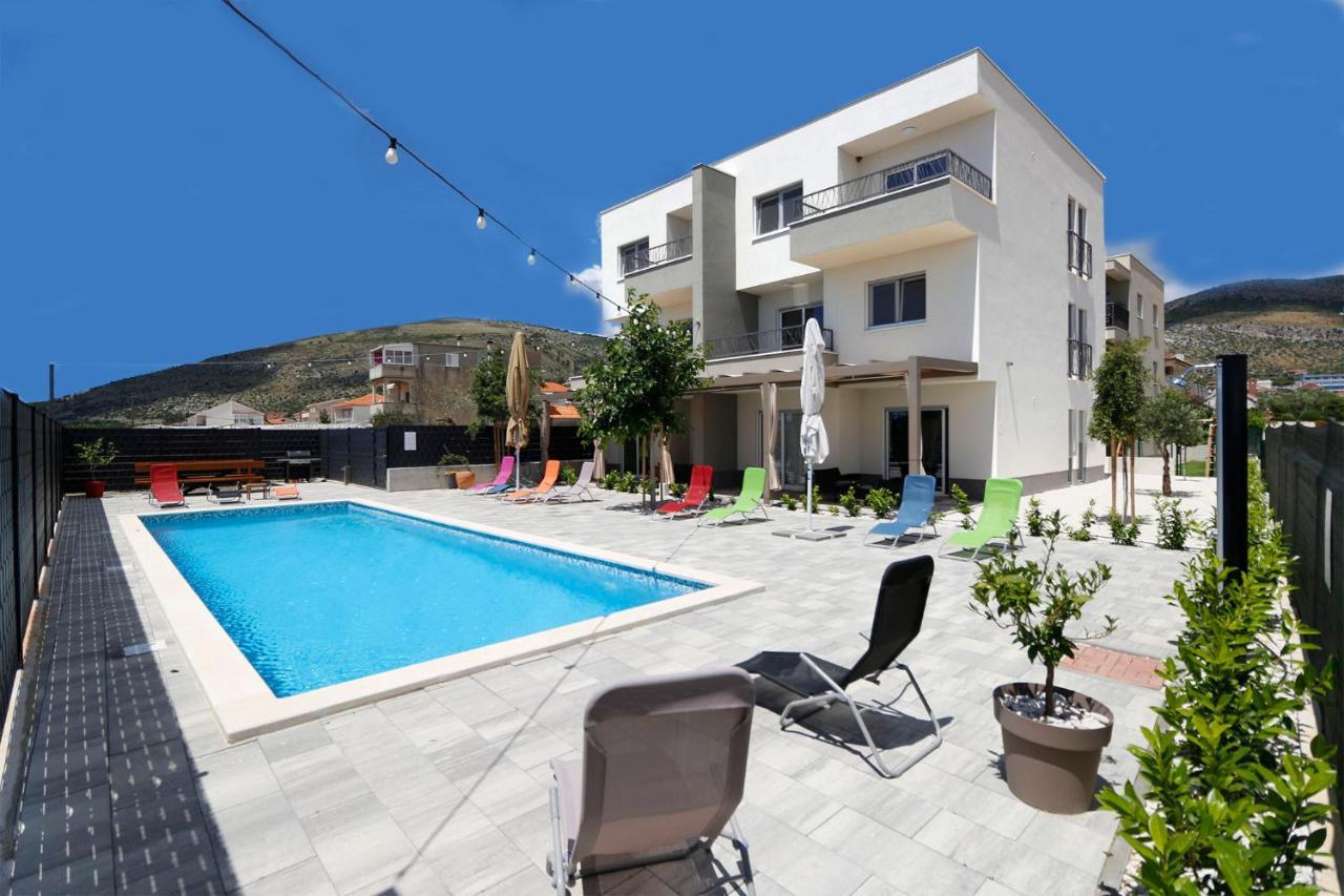 Bulli Croatia Hotell Donji Seget Exteriör bild