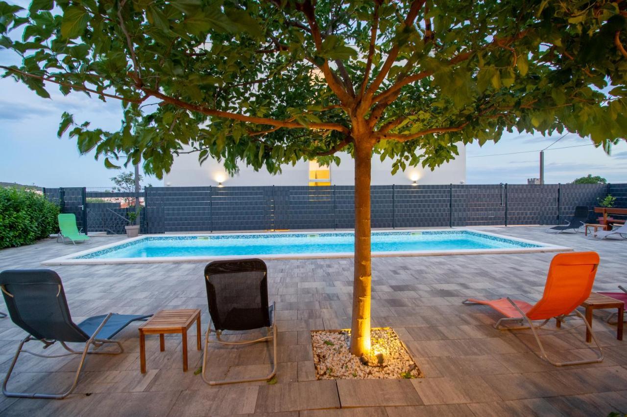 Bulli Croatia Hotell Donji Seget Exteriör bild