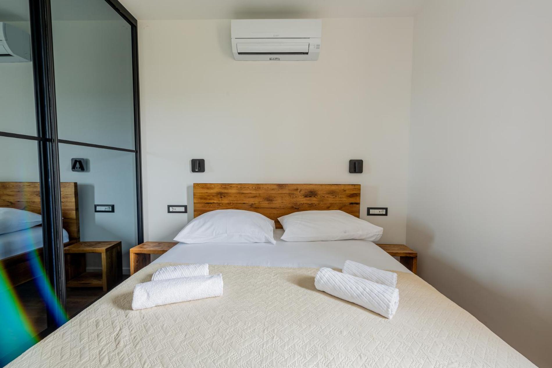 Bulli Croatia Hotell Donji Seget Exteriör bild