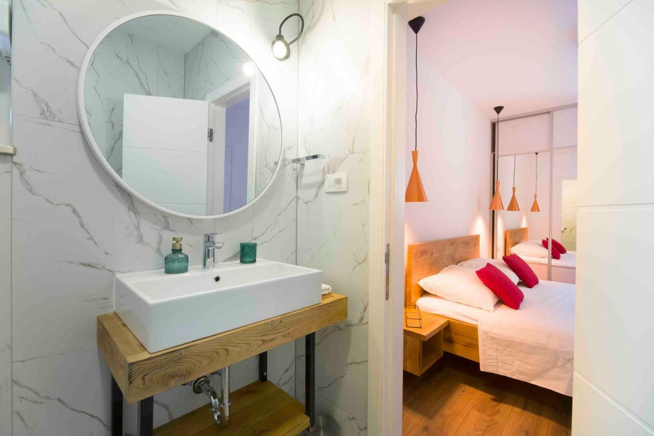 Bulli Croatia Hotell Donji Seget Exteriör bild